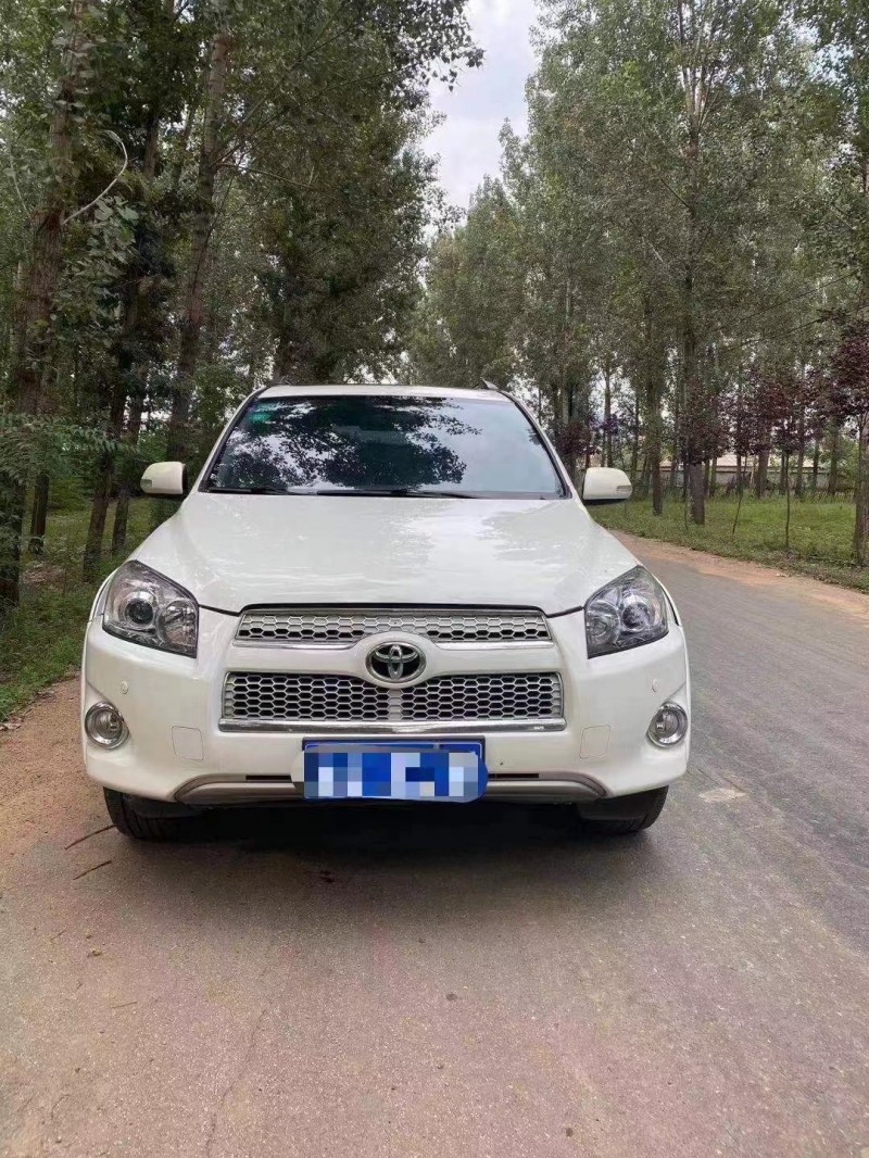 邢台13年丰田RAV41
