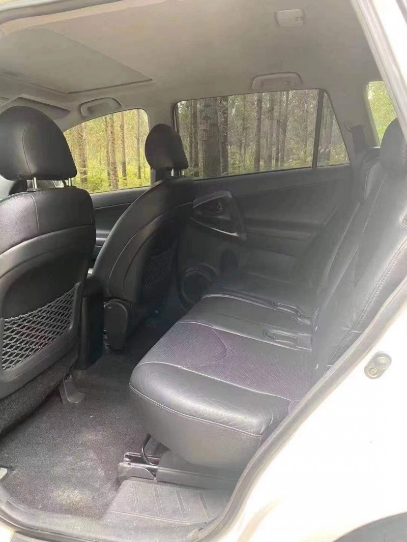 邢台13年丰田RAV46