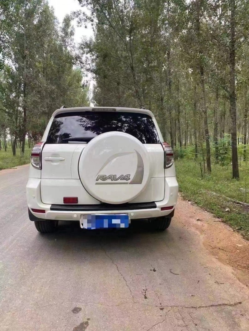 邢台13年丰田RAV49