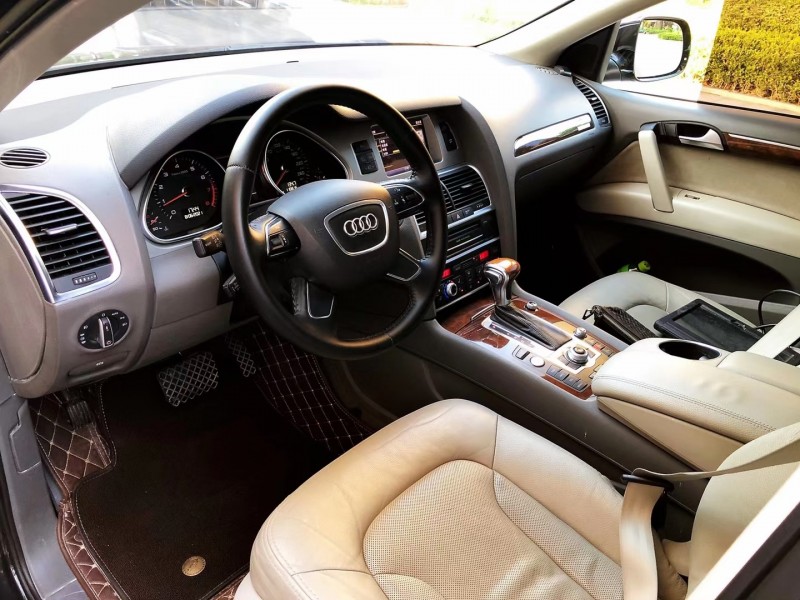 青岛12年奥迪Q74