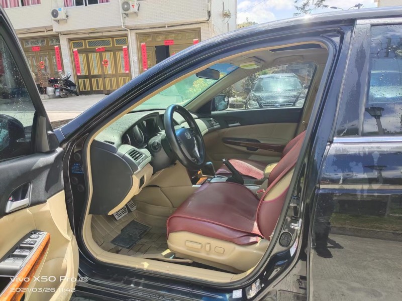 温州12年本田雅阁6