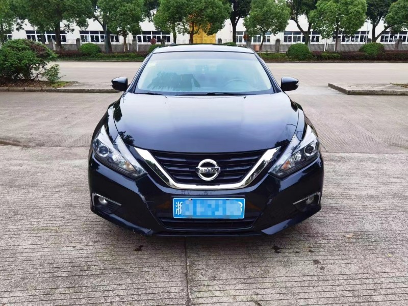 寧波17年日產天籟1