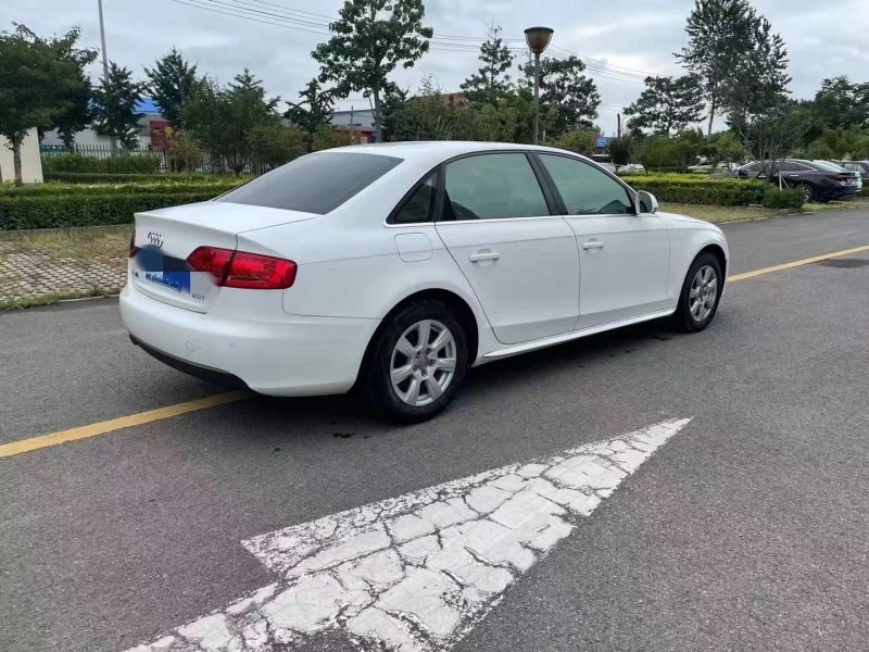 潍坊11年奥迪A4L3