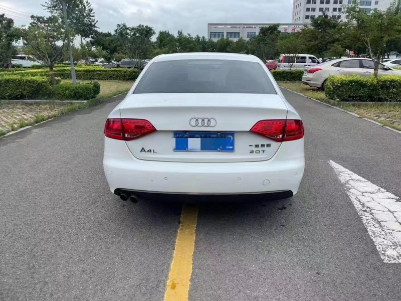 潍坊11年奥迪A4L1