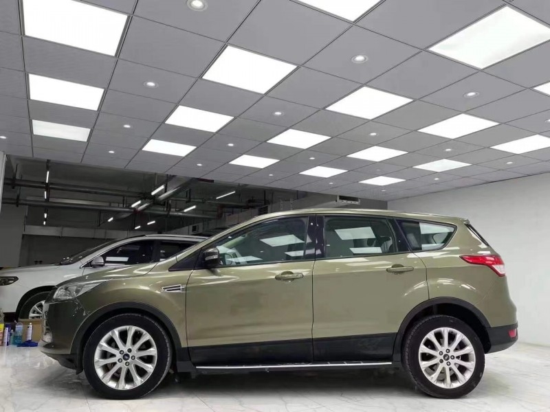 成都14年福特翼虎2