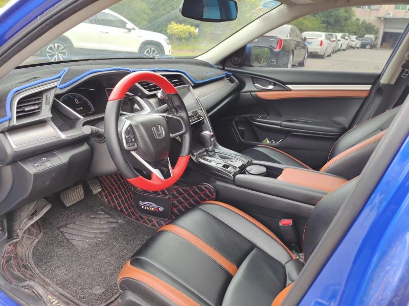 东莞18年本田思域8