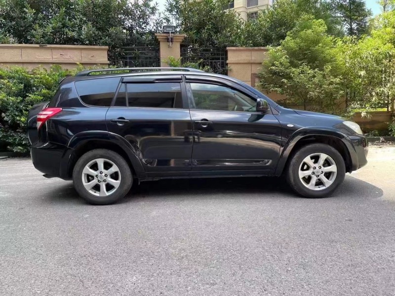 麗水10年豐田RAV42
