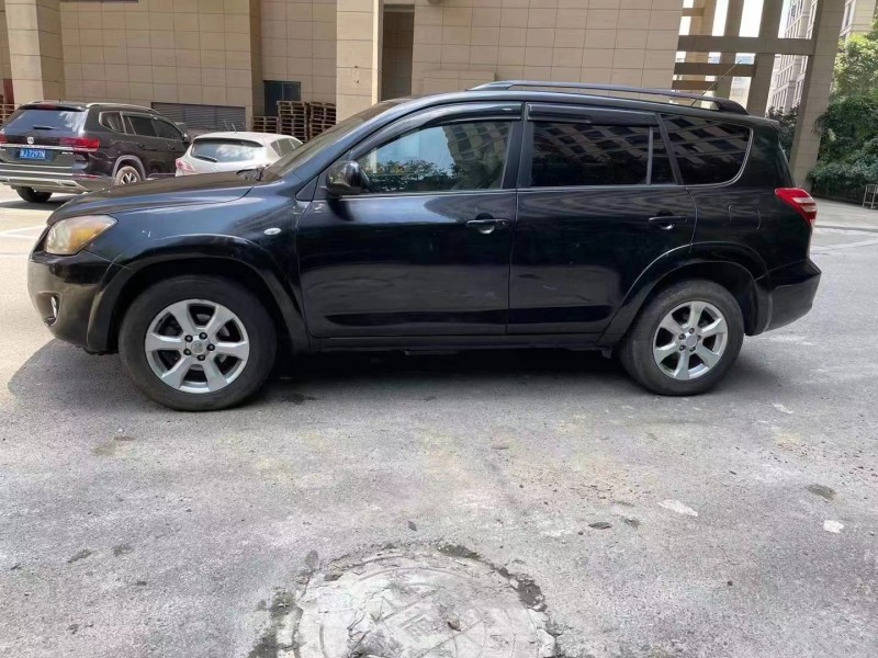 麗水10年豐田RAV49