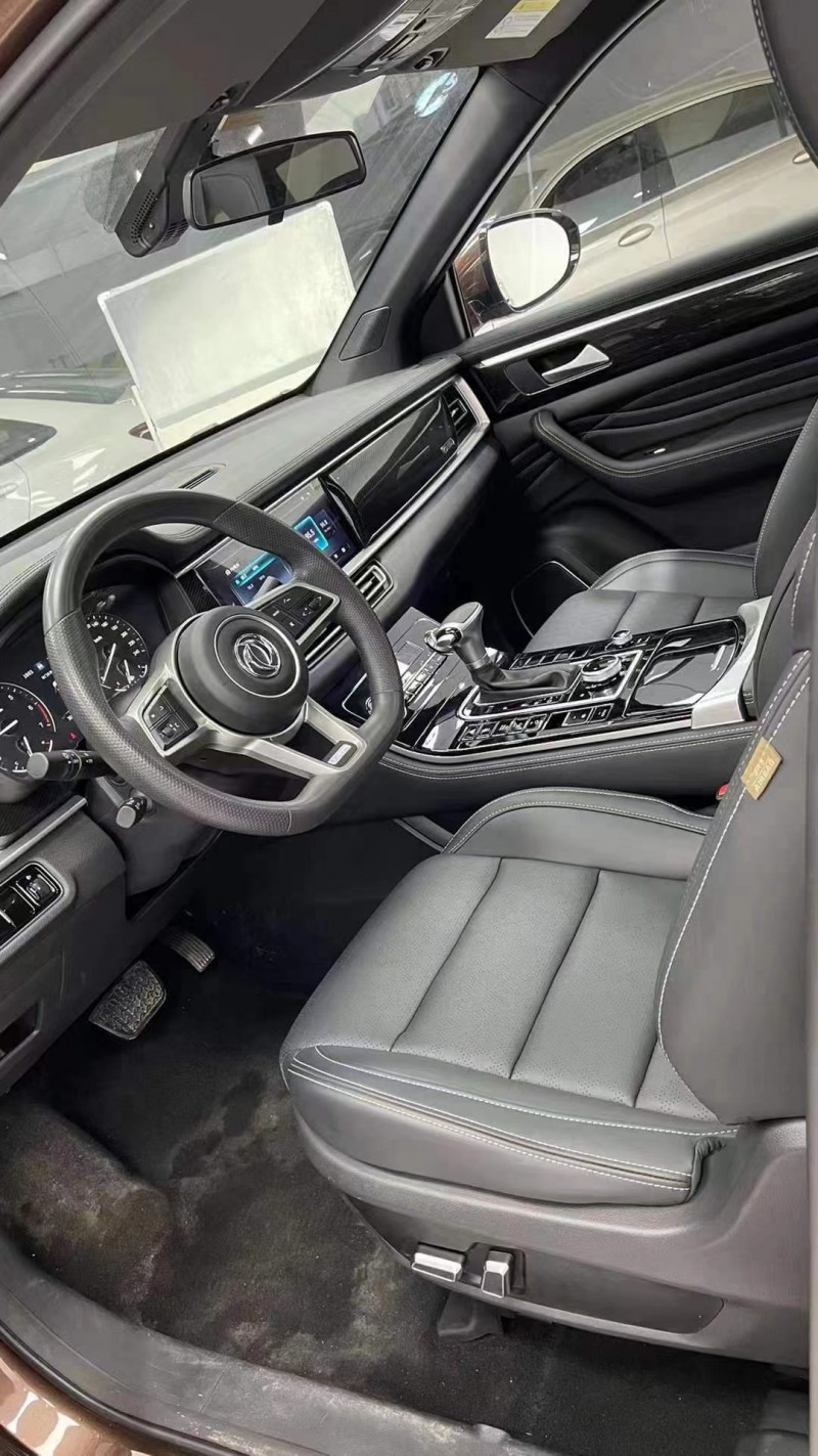 成都21年东风风光6