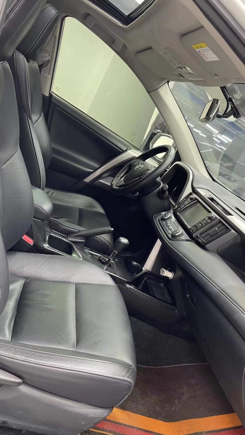 成都16年丰田RAV48