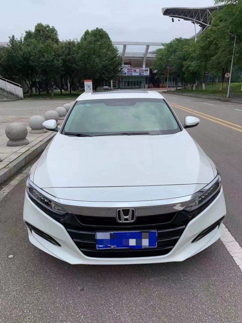 益阳19年本田雅阁1