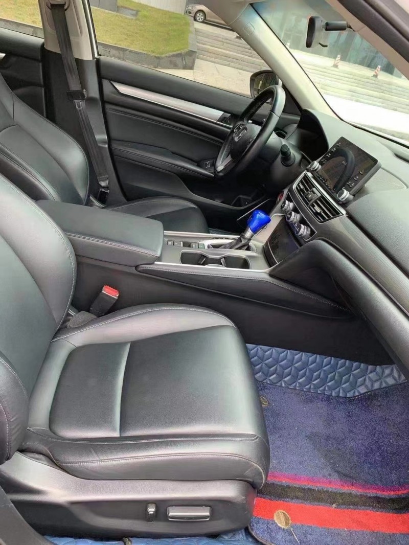 益阳19年本田雅阁5