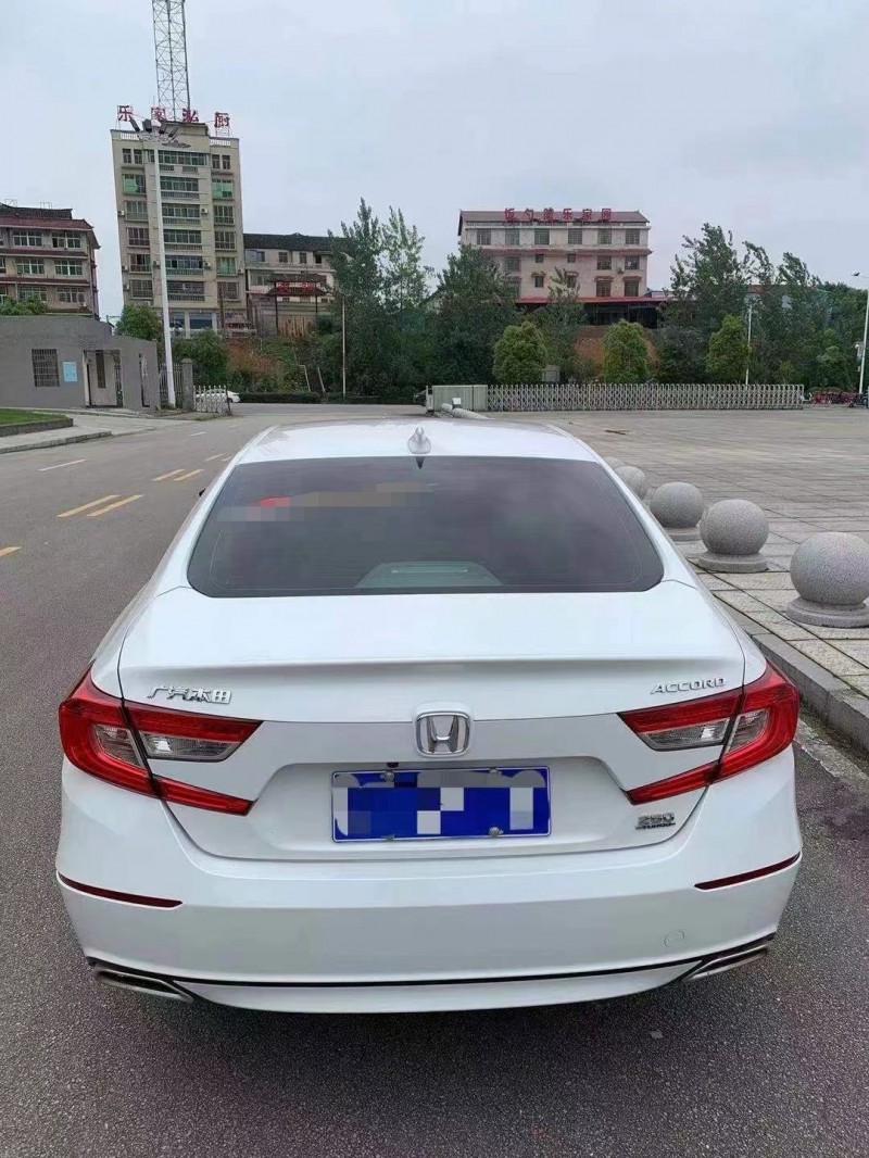 益阳19年本田雅阁9