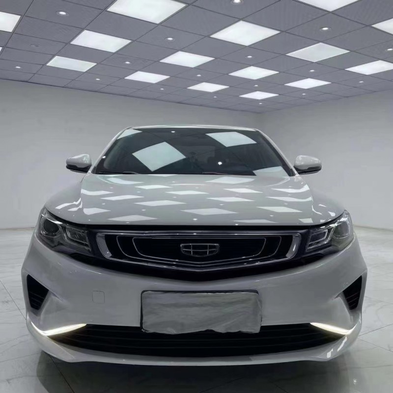 成都19年吉利帝豪1