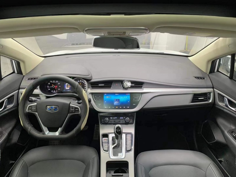 成都18年吉利帝豪9