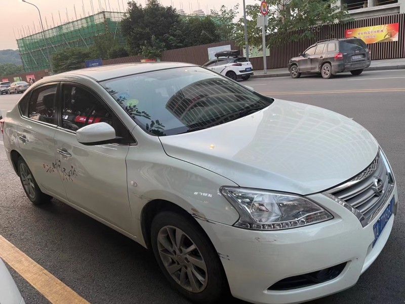 重慶15年日產軒逸3
