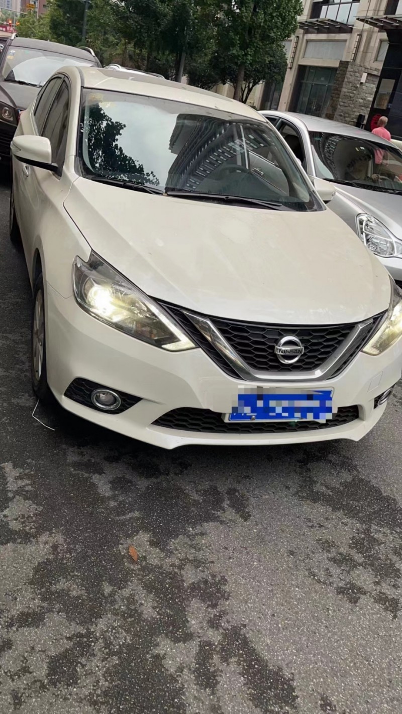 成都18年日产轩逸3