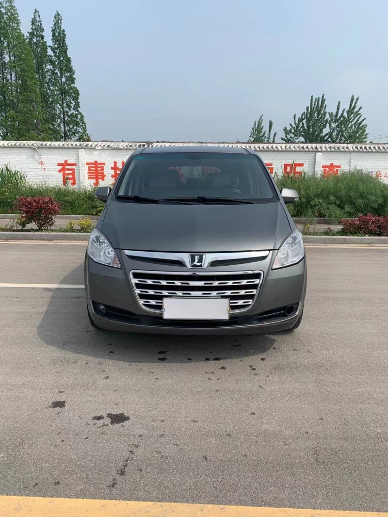 徐州15年纳智捷大7 MPV1