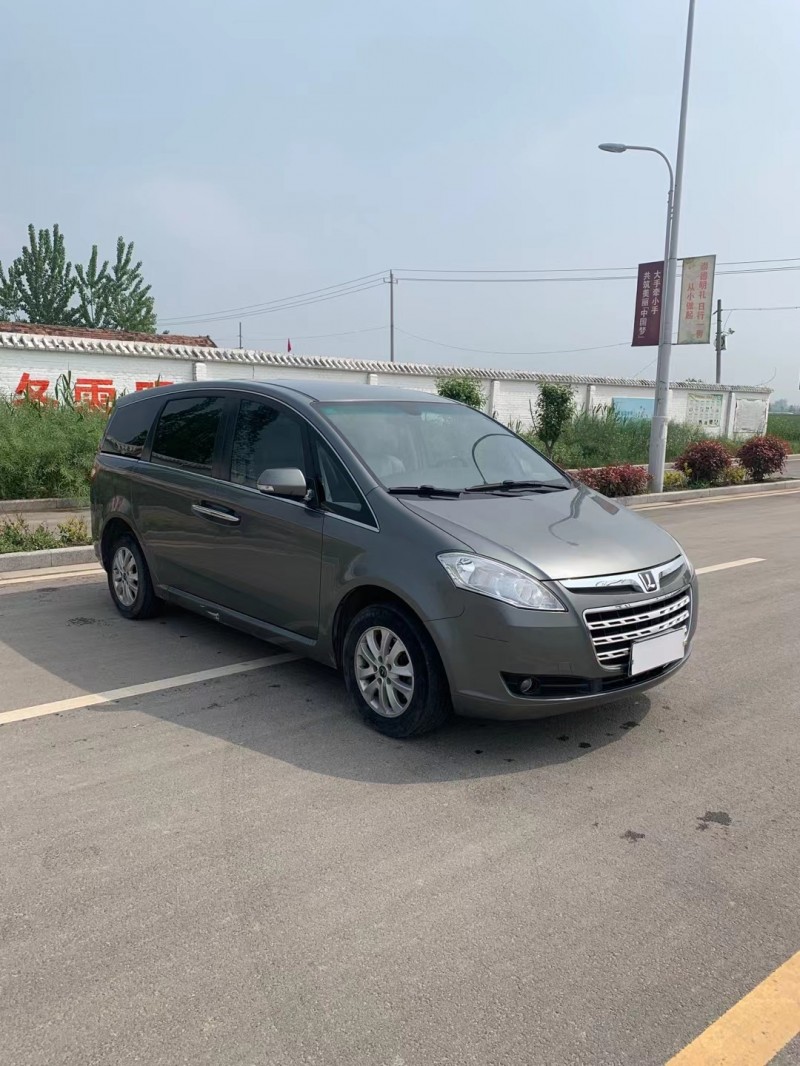 徐州15年纳智捷大7 MPV3