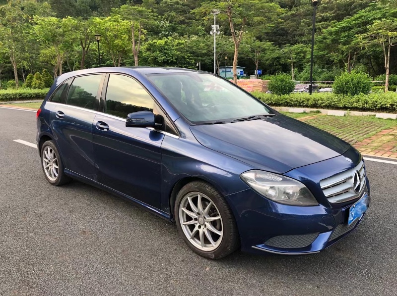 深圳13年奔驰B8