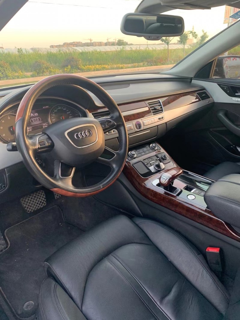 徐州14年奥迪A8L8