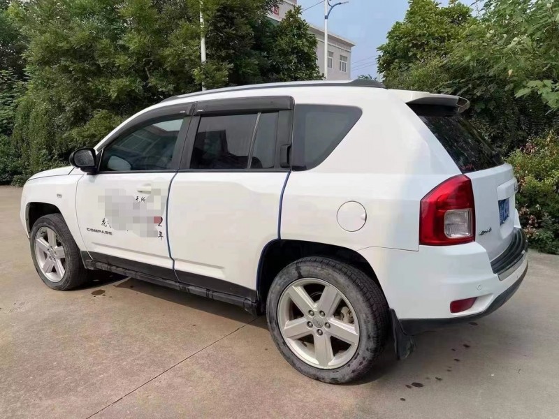 泰安12年Jeep指南者7