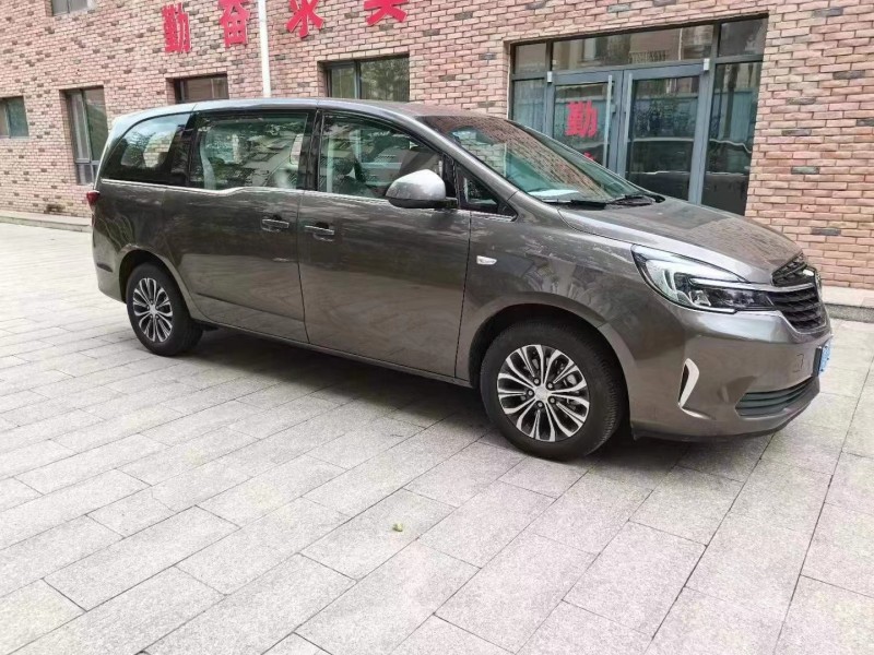 成都21年别克GL82