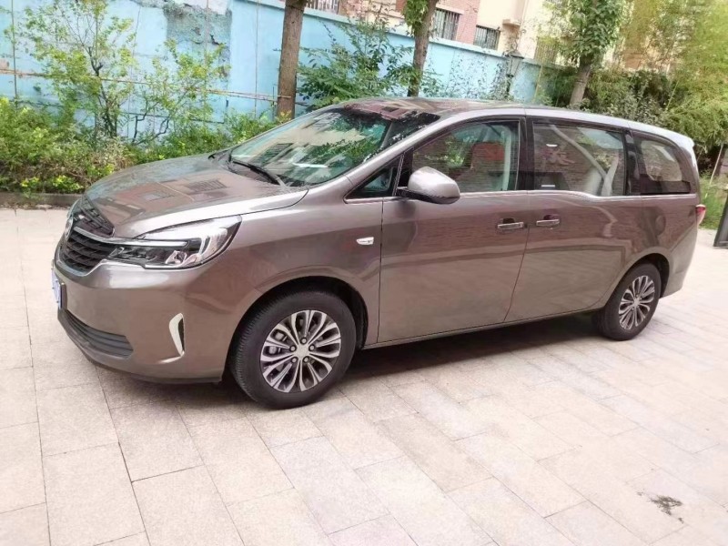 成都21年别克GL83