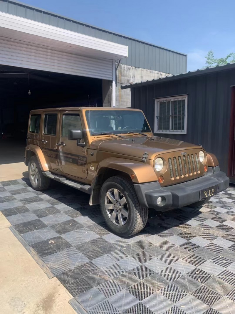 青島12年Jeep牧馬人3