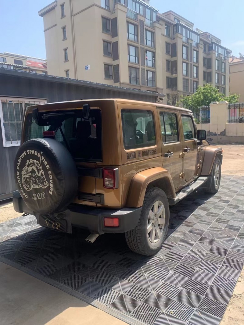 青島12年Jeep牧馬人7