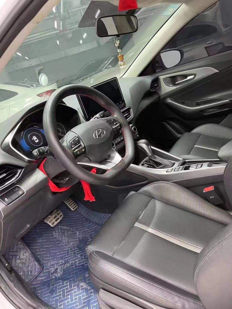 成都20年现代菲斯塔6