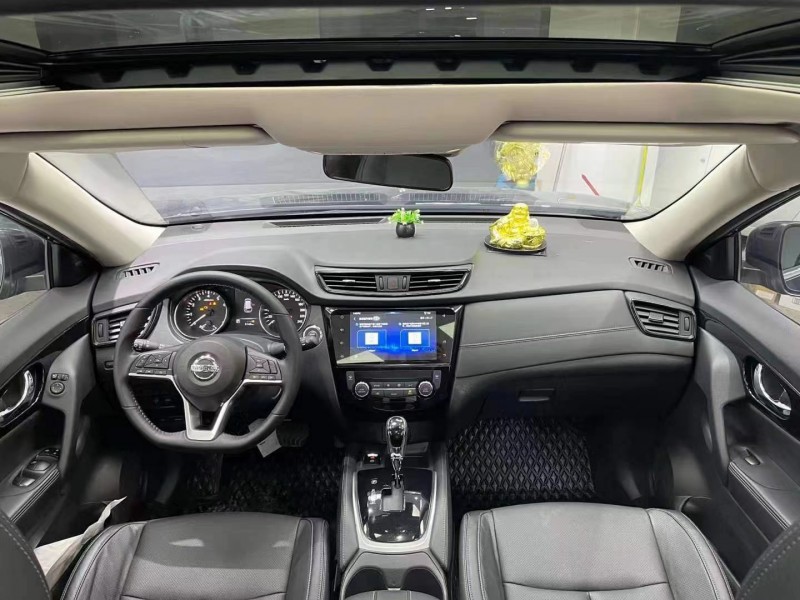 成都20年日产奇骏9