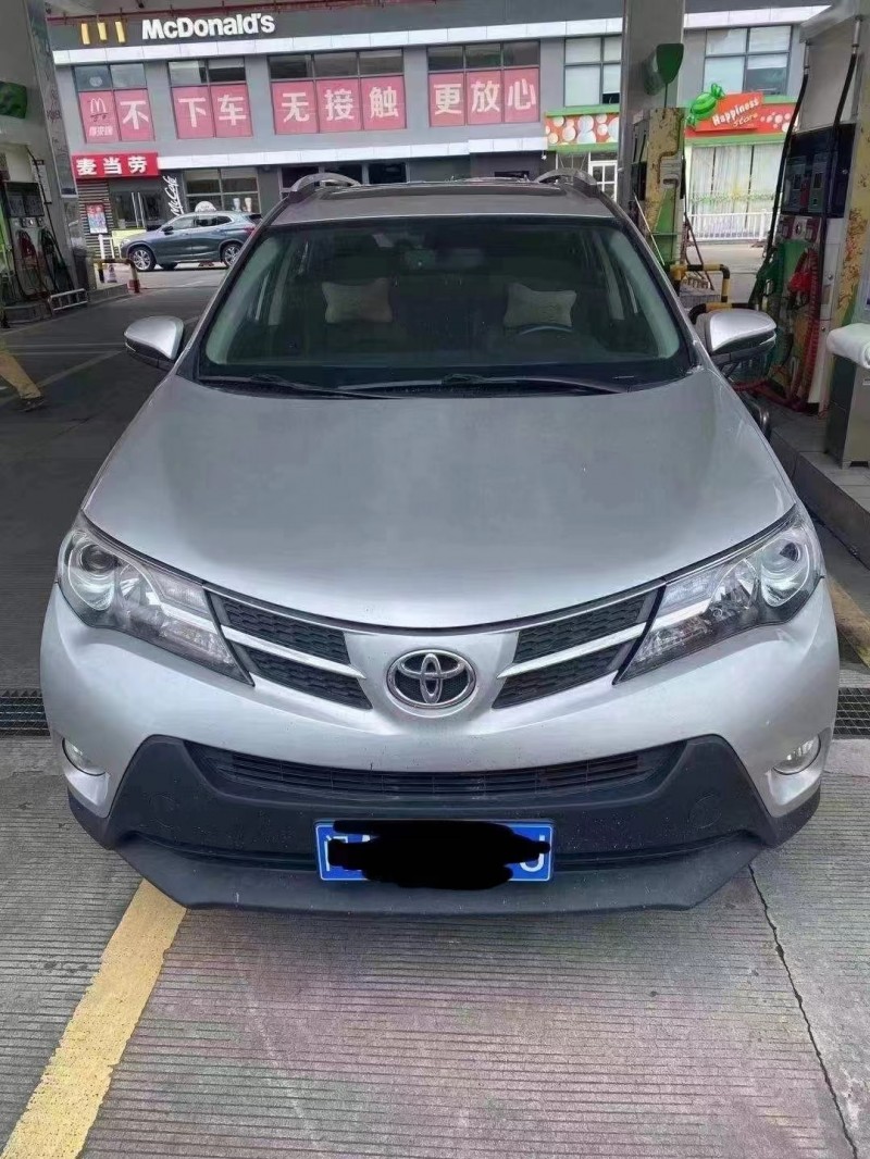 泉州16年豐田RAV4榮放1