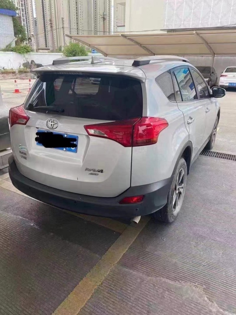 泉州16年豐田RAV4榮放4