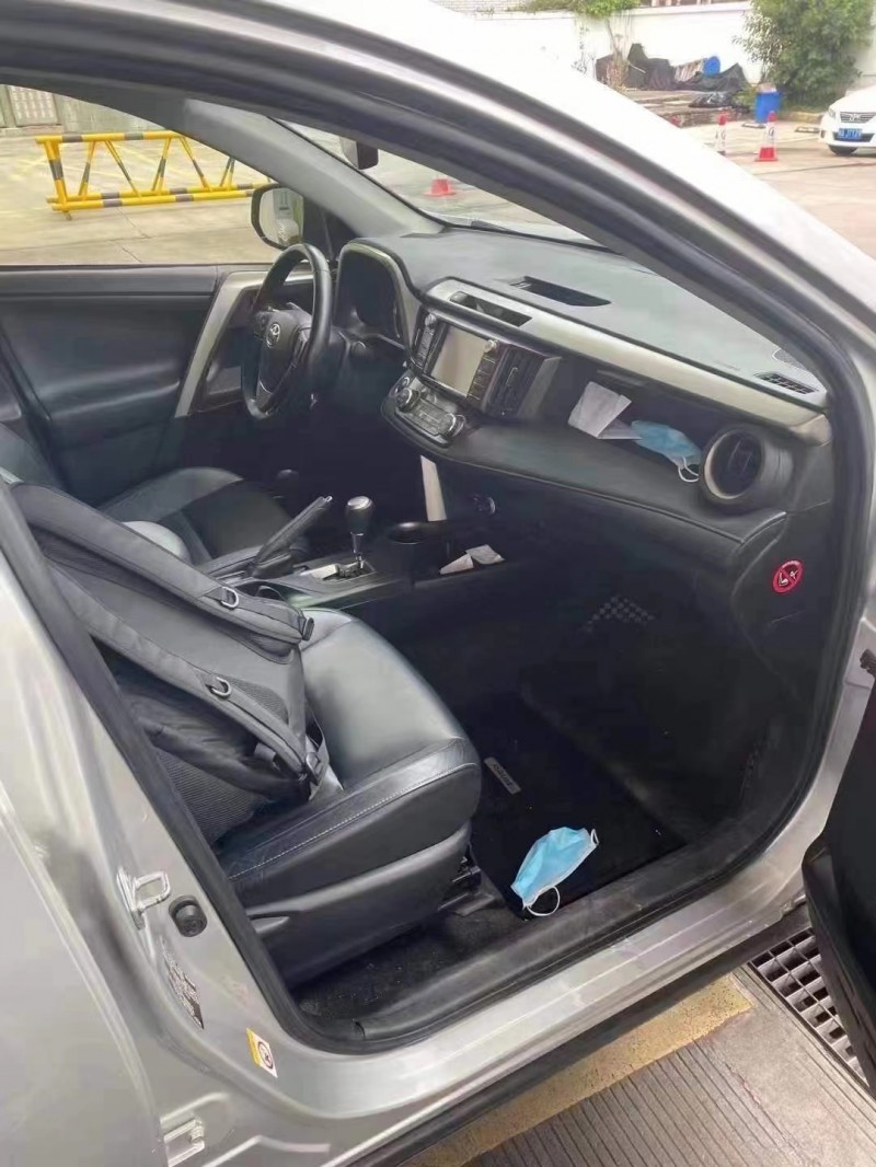 泉州16年豐田RAV4榮放8