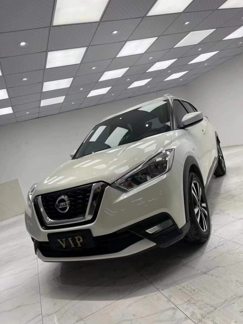 成都20年日产劲客2