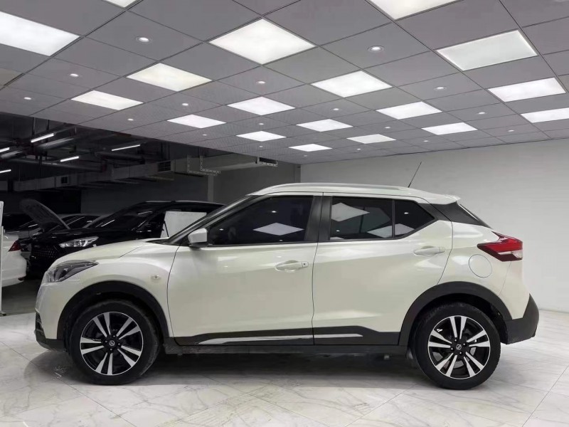 成都20年日产劲客3