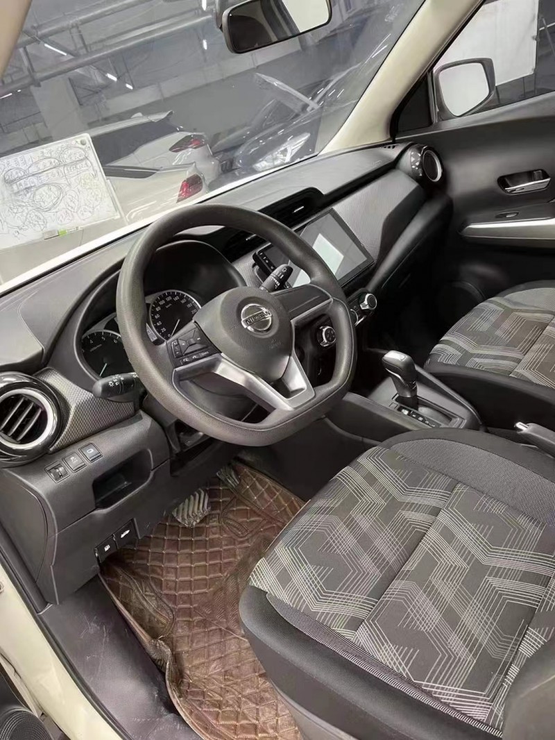 成都20年日产劲客6