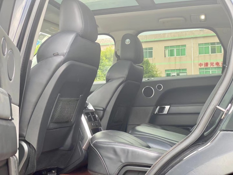 东莞14年路虎揽胜运动9