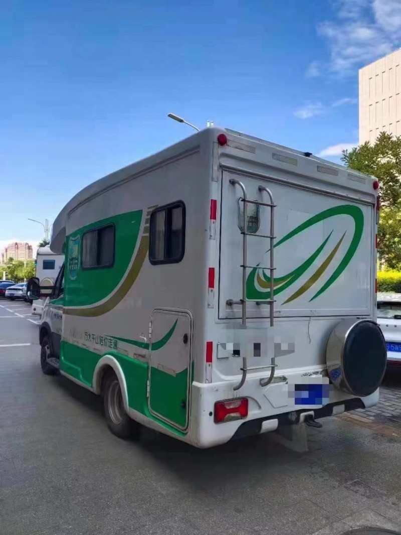 長沙19年依維柯房車9