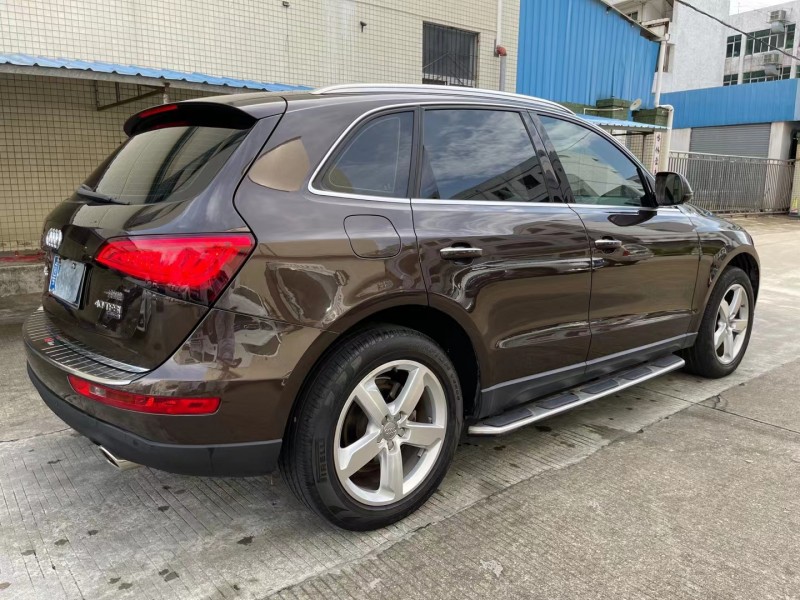 中山17年奧迪Q57