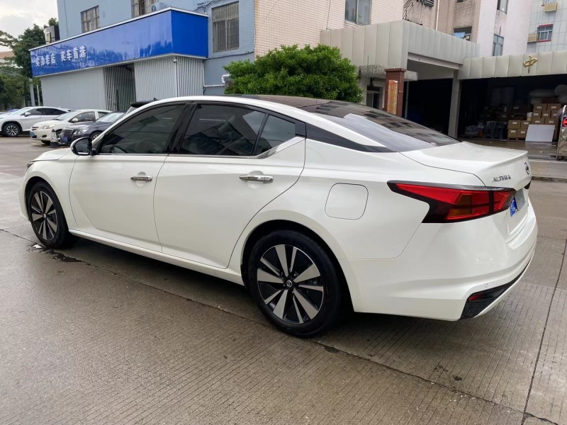中山21年日產天籟5