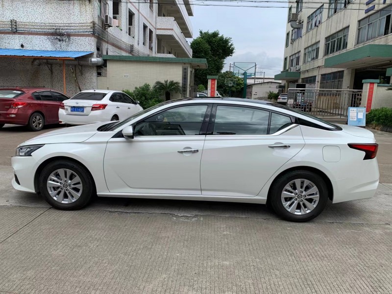 中山20年日產天籟7