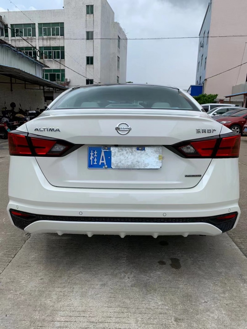 中山20年日產天籟5