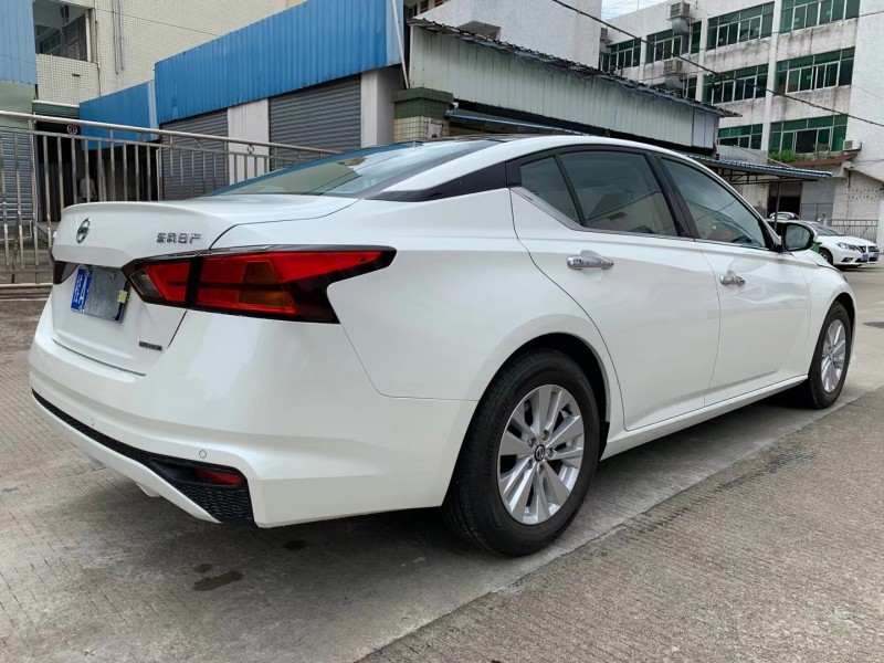 中山20年日產天籟4
