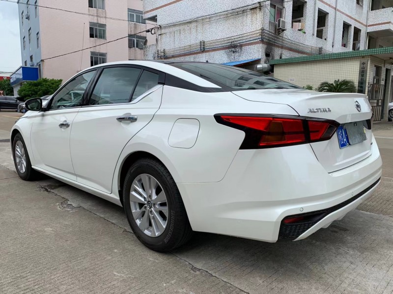 中山20年日產天籟3