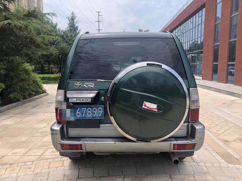 青岛03年丰田兰德酷路泽6