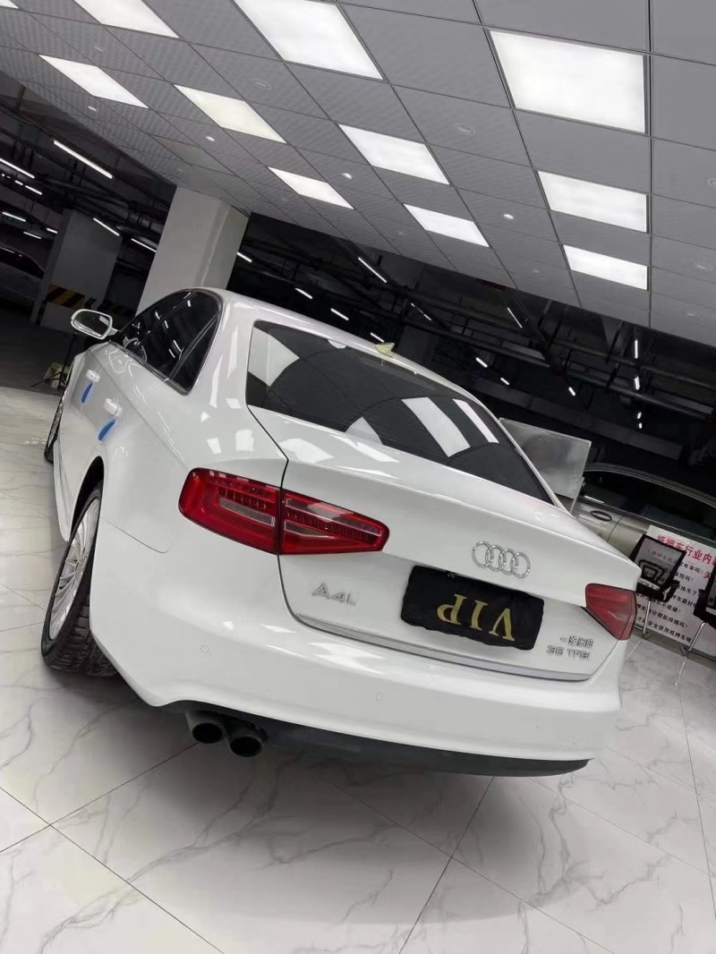 成都15年奥迪A4L5