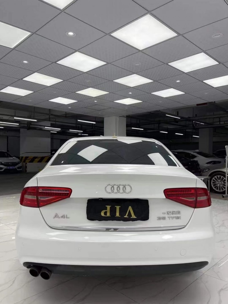 成都15年奥迪A4L6