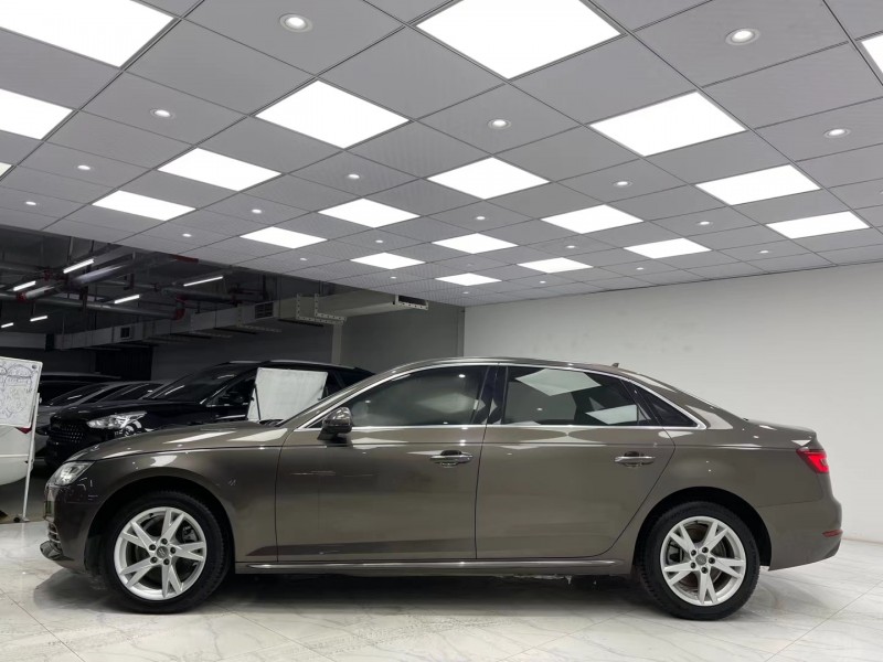 成都18年奥迪A4L7